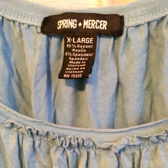 FLOWY TOP - Picture 4 of 4